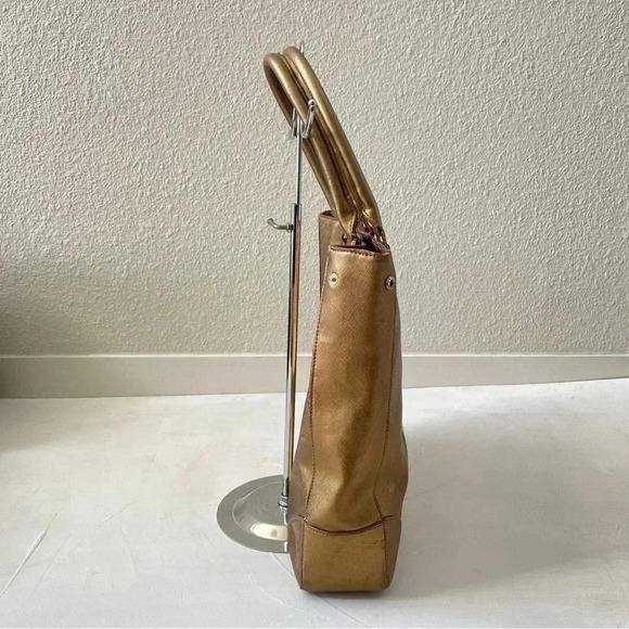 Tory Burch Robinson Gold Metallic Saffiano Mirror Tote Purse - Picture 4 of 15